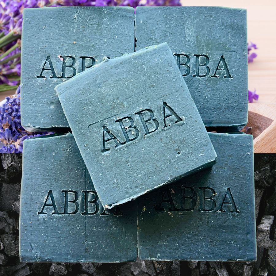 Jabón Charcoal Lavender para Piel Grasa – Artesanal y Vegano