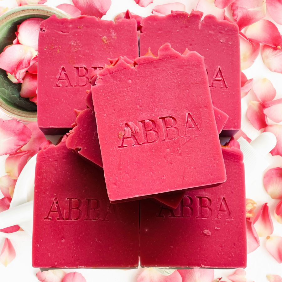 Jabón Rose Clay Diamond para Piel Sensible – Artesanal y Vegano