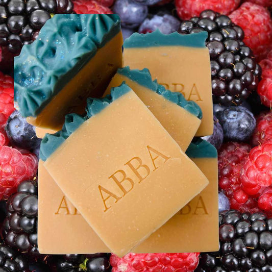 Jabón Vainilla Berries para Piel Normal – Artesanal y Vegano