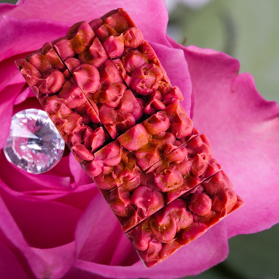 Jabón Rose Clay Diamond para Piel Sensible – Artesanal y Vegano